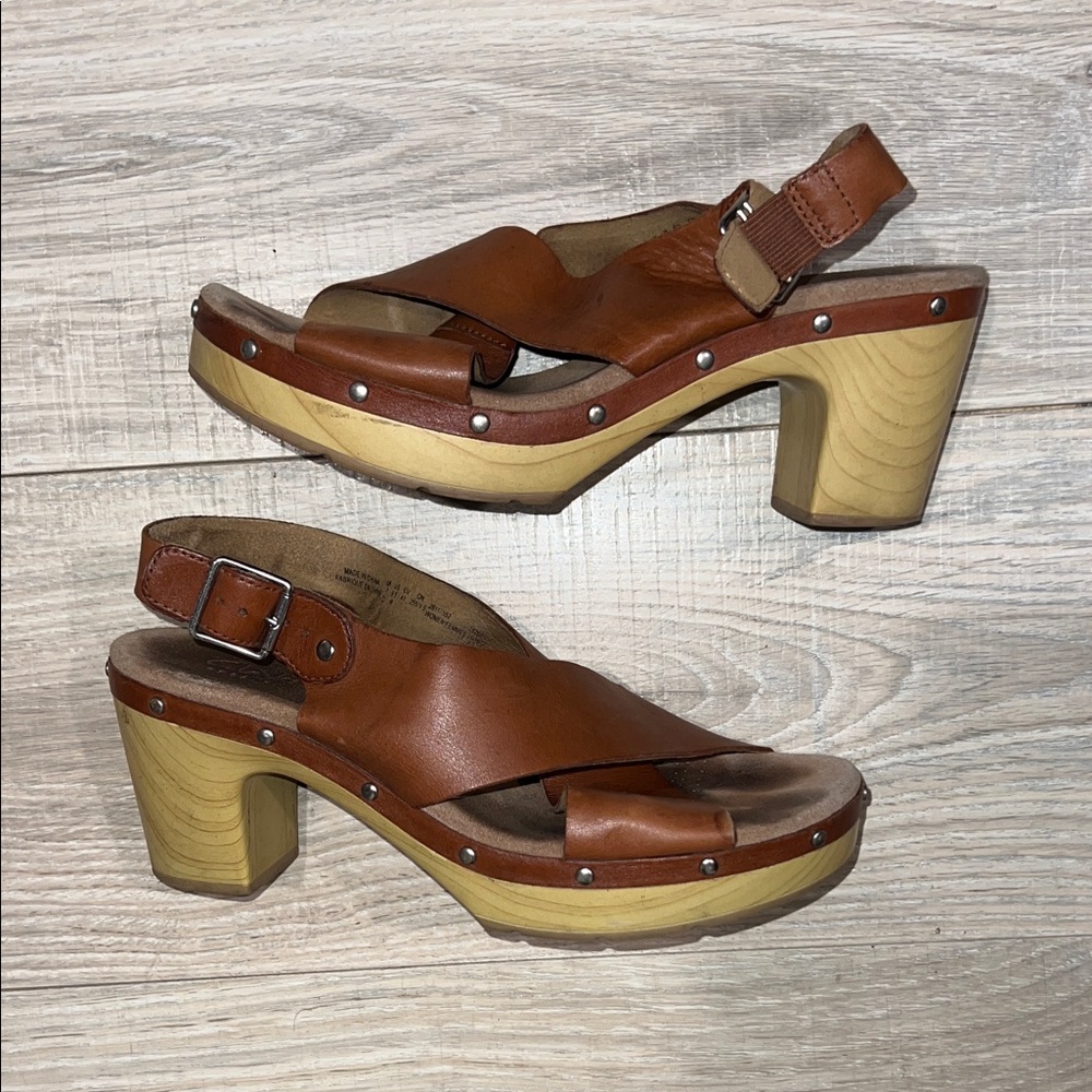 Clarks Leather studded Brown Clog heels Sandals with Buckle